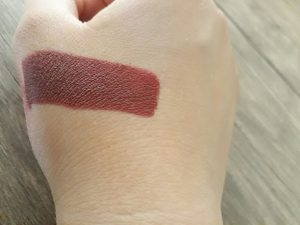 Maybelline Colour Sensational Matte 975 Nasıl Durur