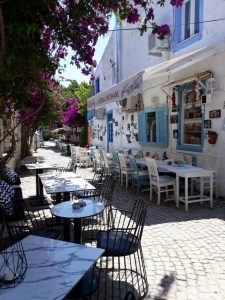 huzurlu mavi çeşme alaçatı cafe restaurant10