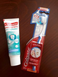 Colgate Hassas Dişlere Özel Pro-çözüm ve yumuşak başlı diş fırçası